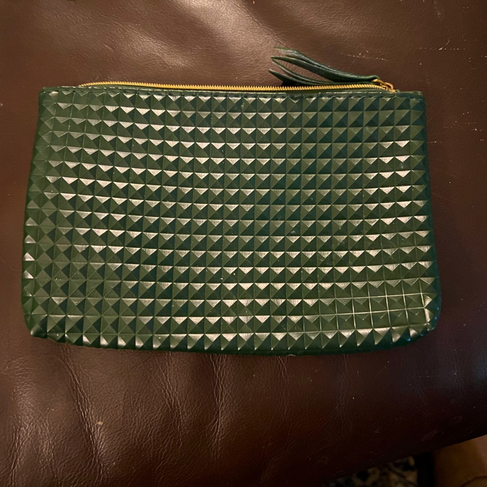 Ipsy Cosmetic bag in Green geometric pattern